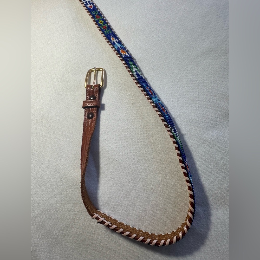 Vntg Native American Beaded Leather Thunderbird Tooled Handcrafted Belt - Picture 2 of 3